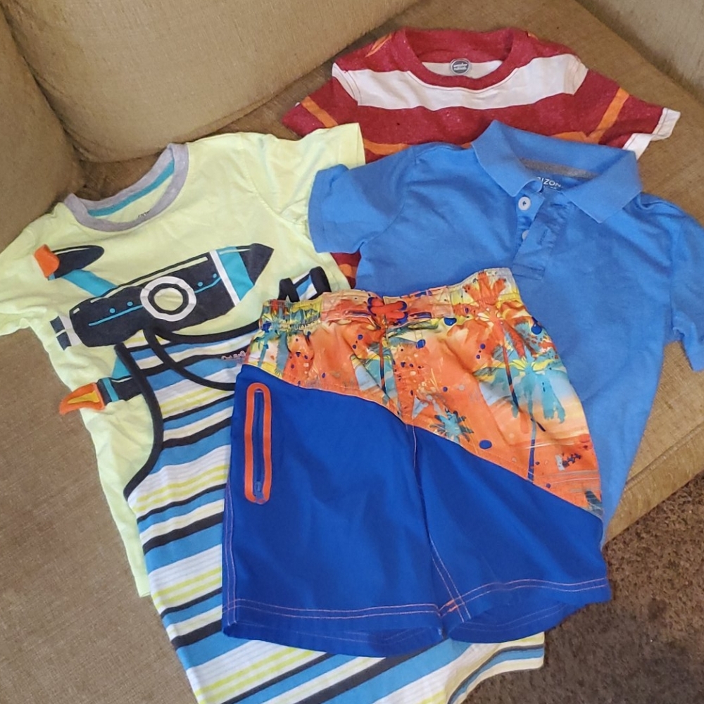 5) items- Boys size 4/5 lot